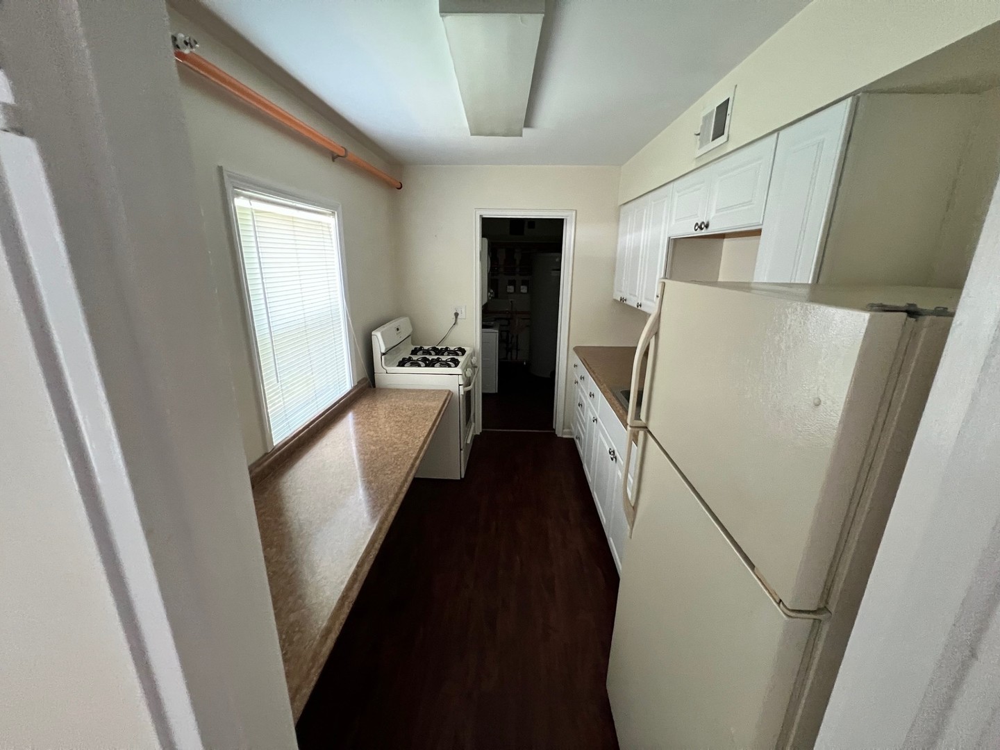 106 E Scranton Avenue #2, Lake Bluff, IL 60044