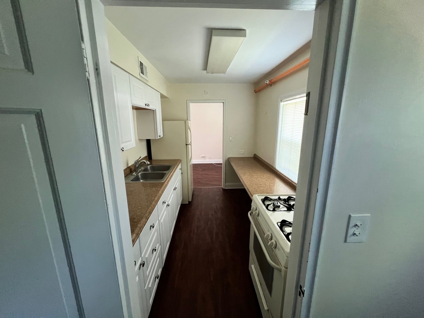 106 E Scranton Avenue #2, Lake Bluff, IL 60044