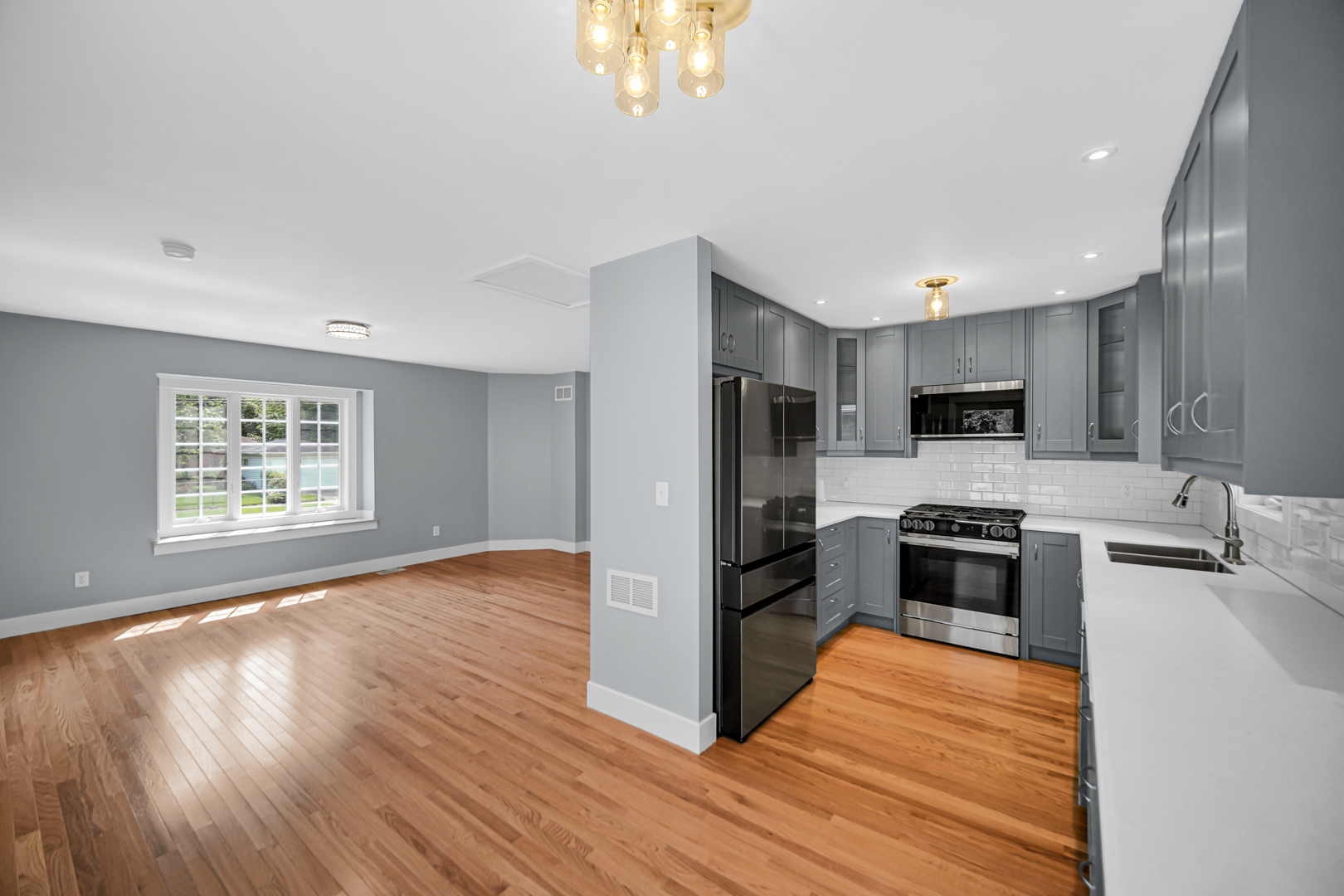 18462 Dixie Highway, Homewood, IL 60430