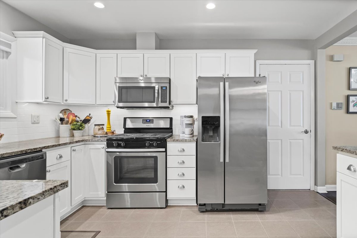 1414 W Grove Street, Arlington Heights, IL 60005
