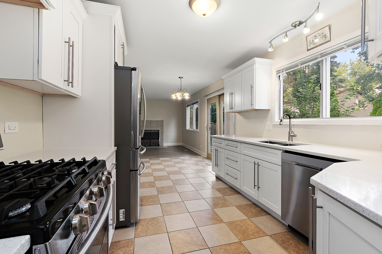 320 Thistle Drive, Bolingbrook, IL 60490