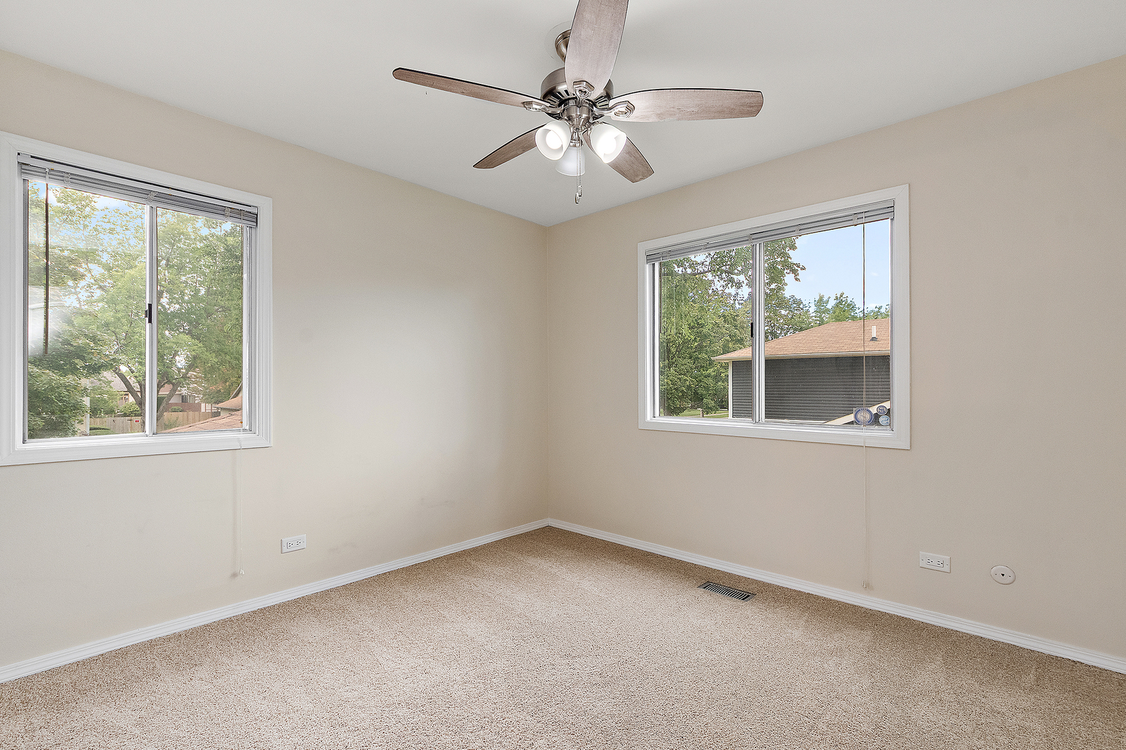 320 Thistle Drive, Bolingbrook, IL 60490