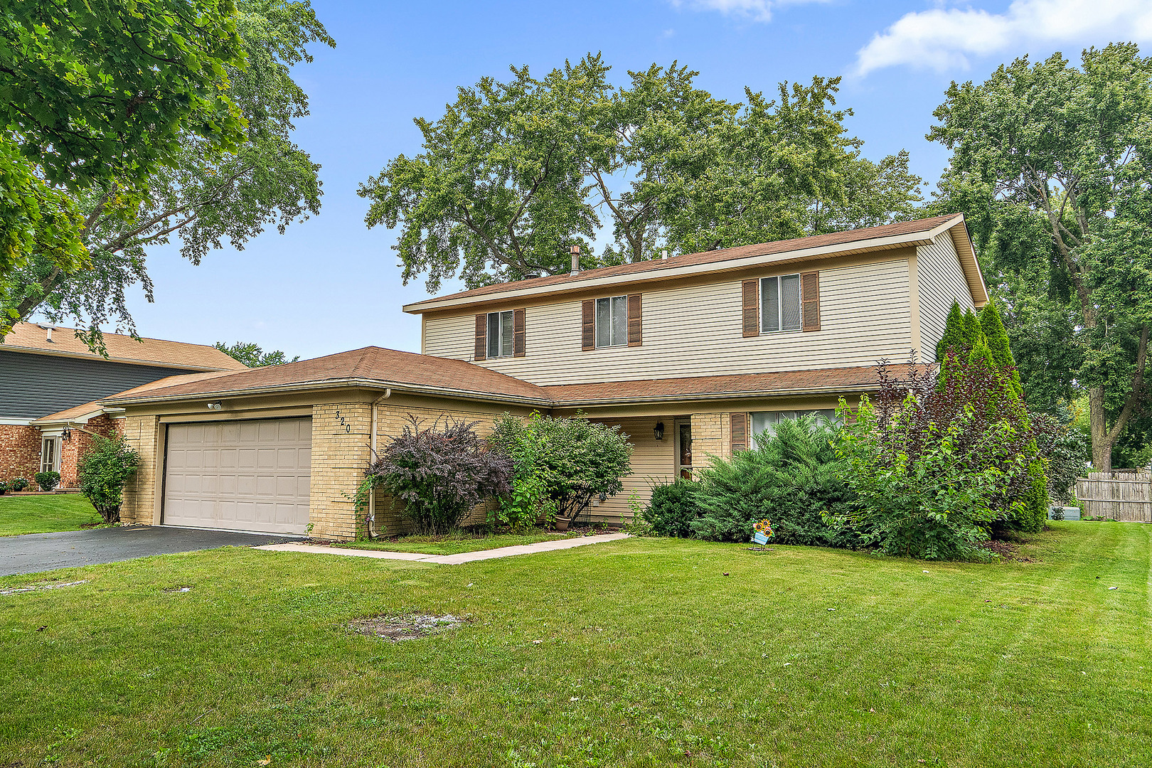 320 Thistle Drive, Bolingbrook, IL 60490