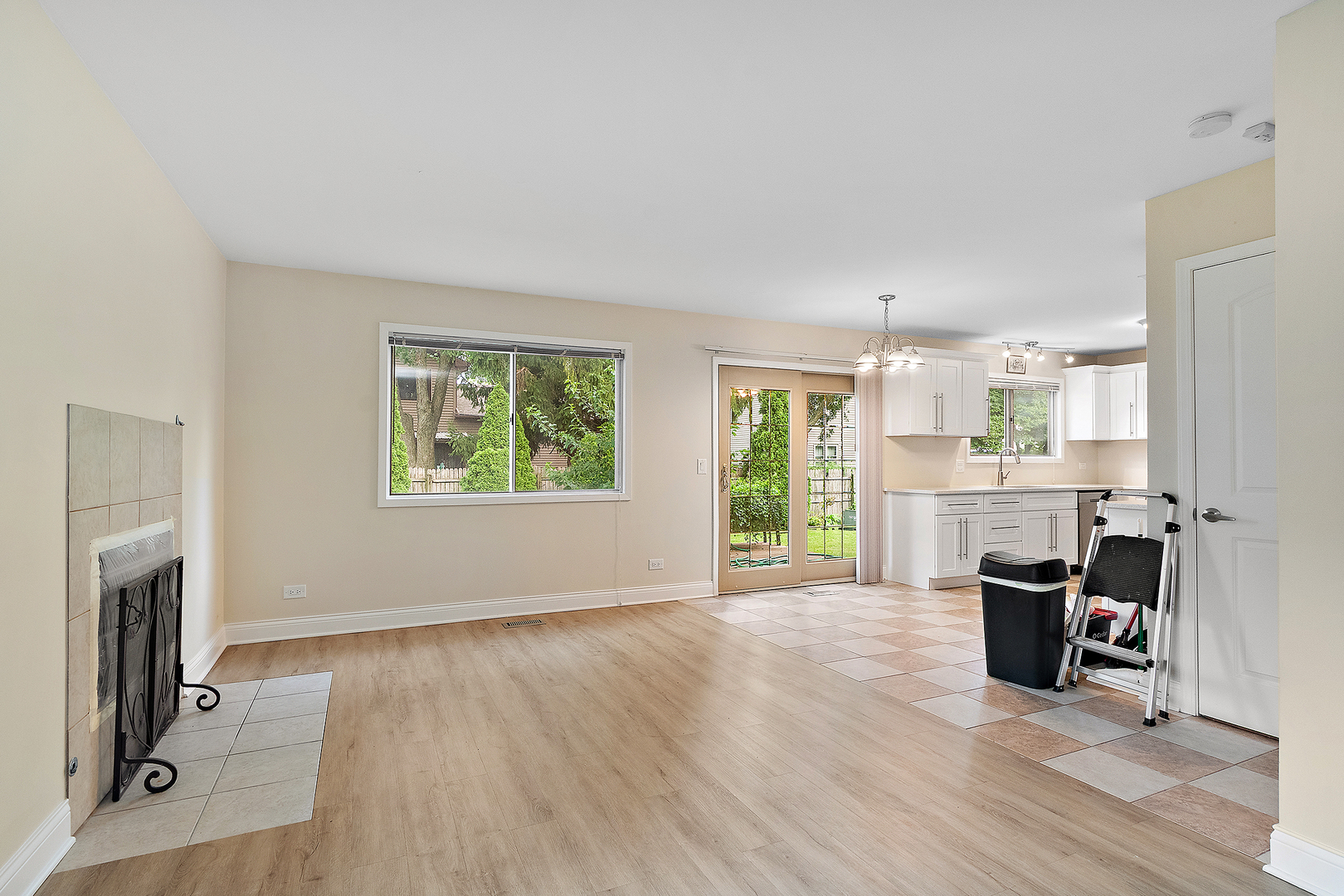 320 Thistle Drive, Bolingbrook, IL 60490