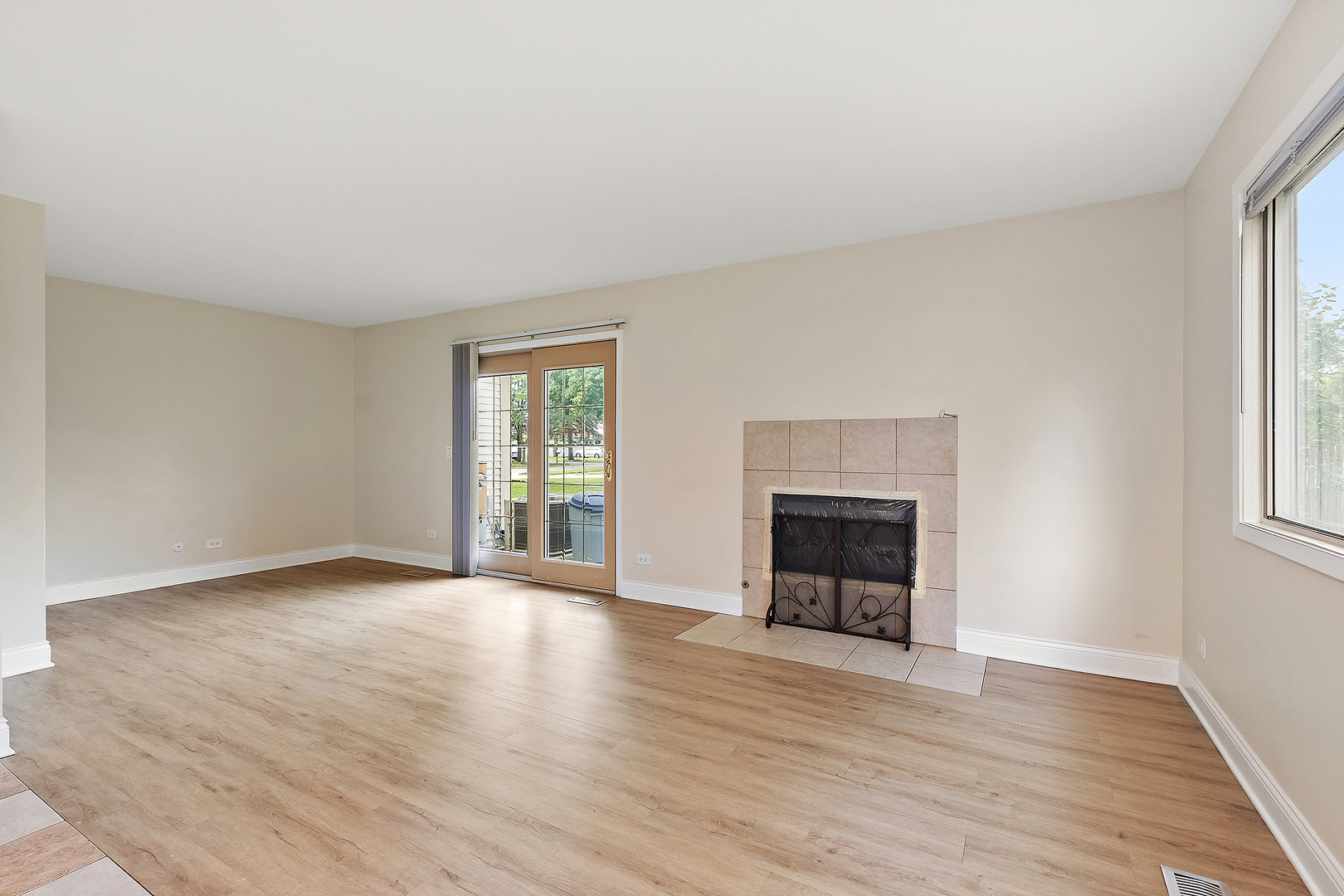 320 Thistle Drive, Bolingbrook, IL 60490