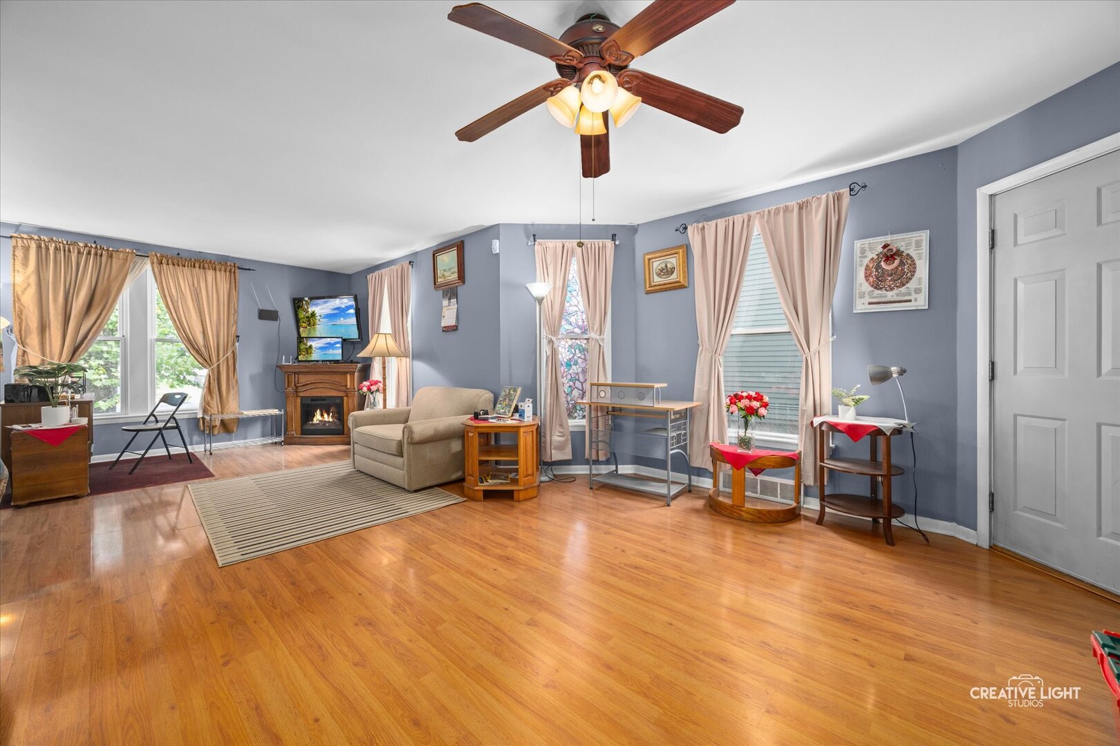 417 Marion Avenue, Aurora, IL 60505