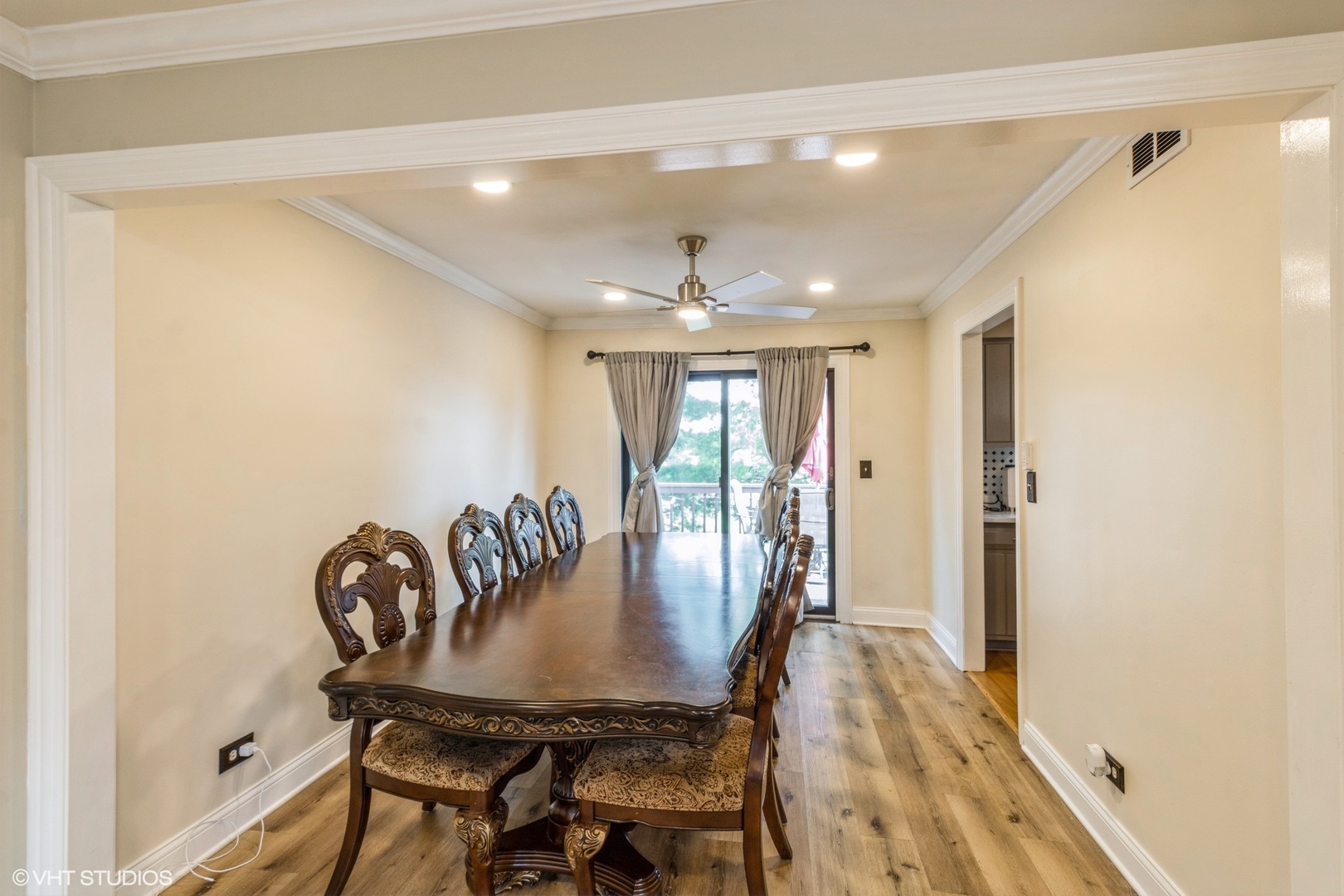 312 Dancing Water Court, Carol Stream, IL 60188
