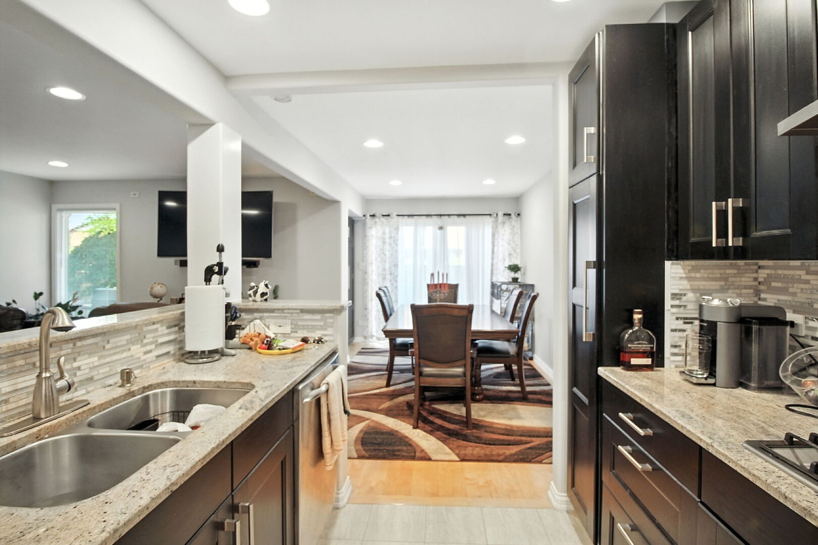 6 W Pebble Court #A, Palos Hills, IL 60465