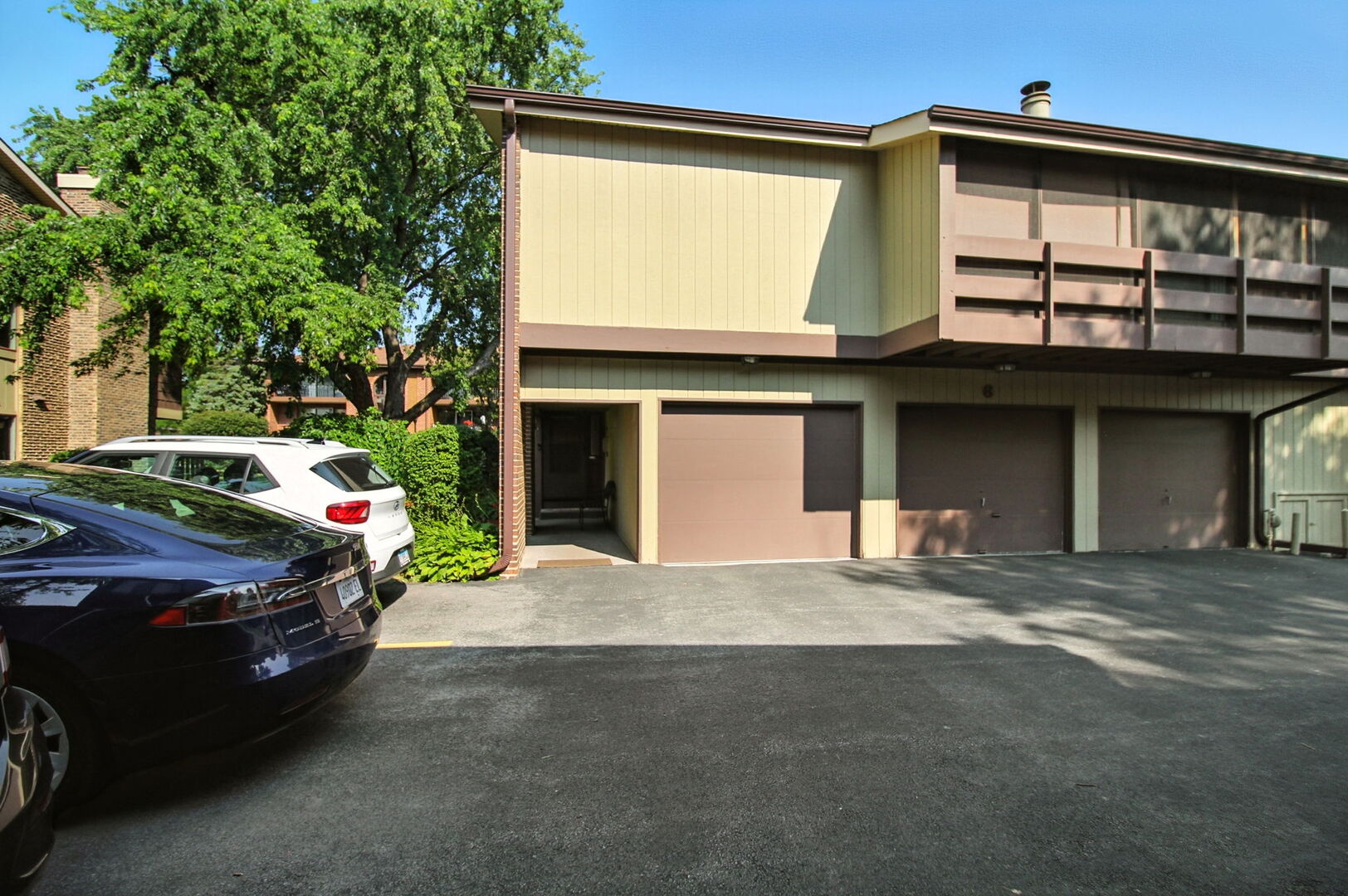 6 W Pebble Court #A, Palos Hills, IL 60465