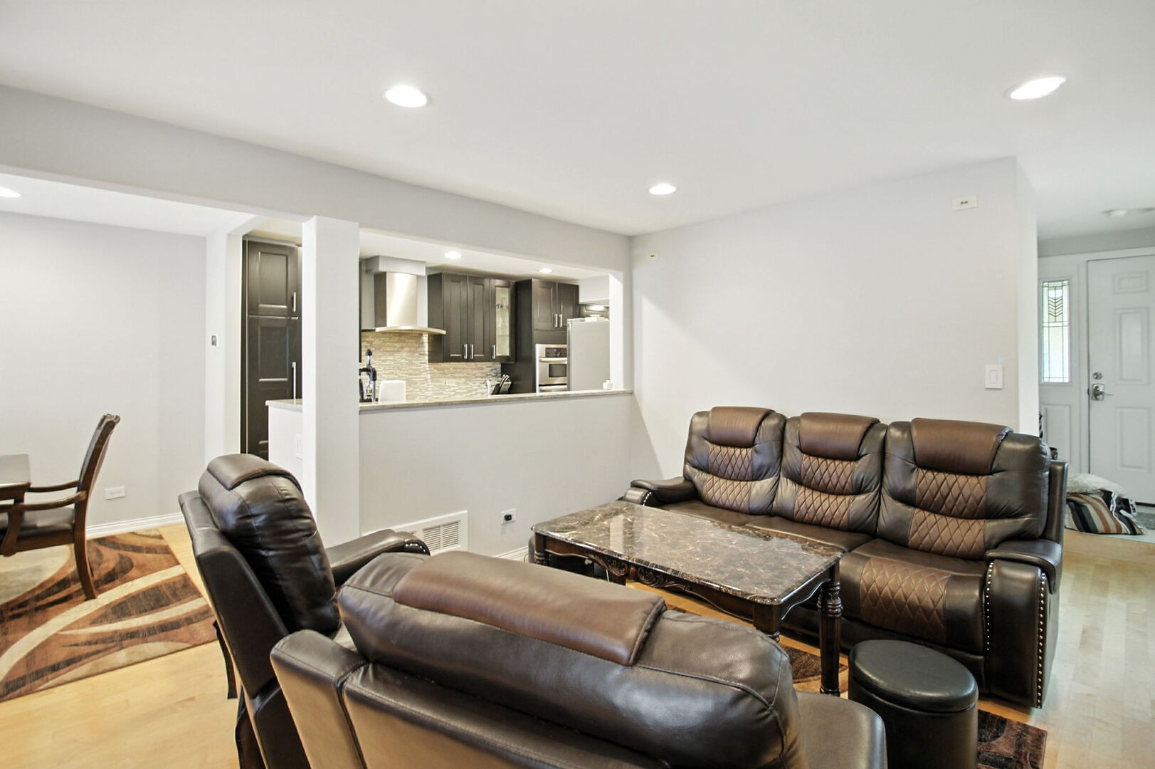 6 W Pebble Court #A, Palos Hills, IL 60465