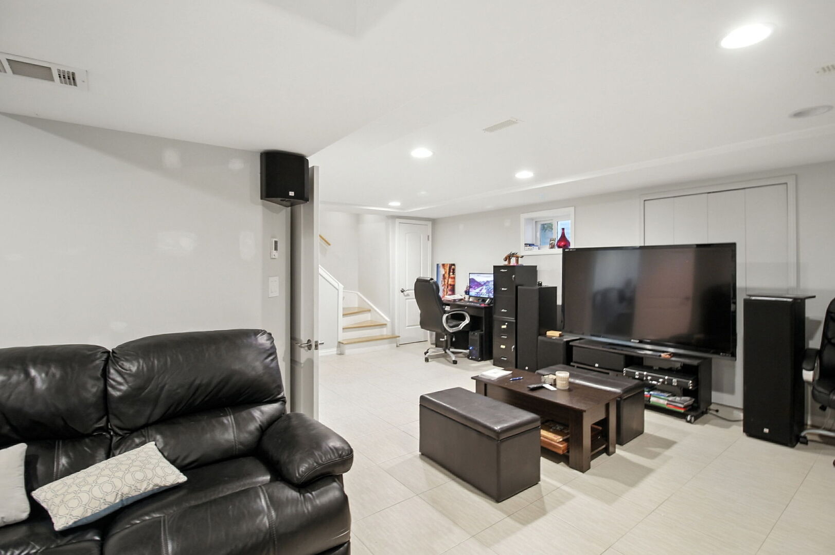 6 W Pebble Court #A, Palos Hills, IL 60465