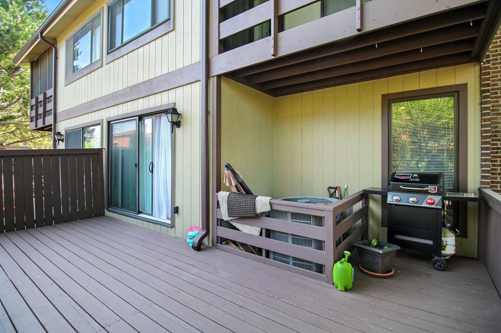 6 W Pebble Court #A, Palos Hills, IL 60465