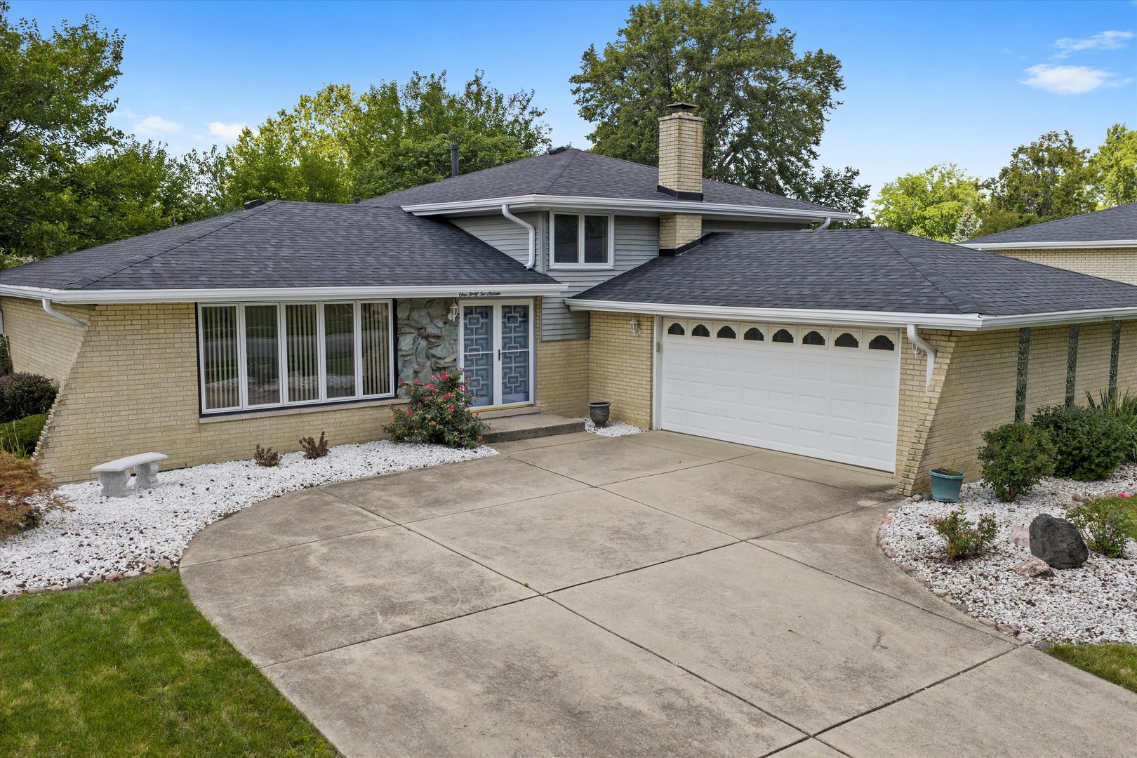 14216 Clearview Drive, Orland Park, IL 60462