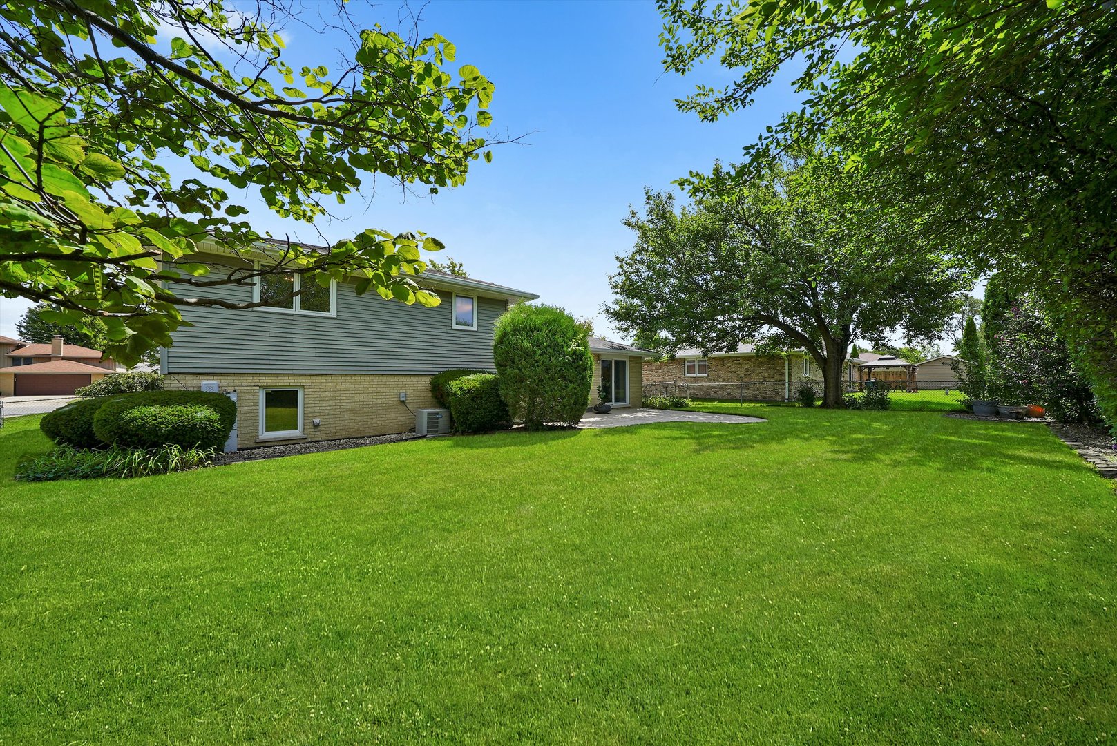 14216 Clearview Drive, Orland Park, IL 60462