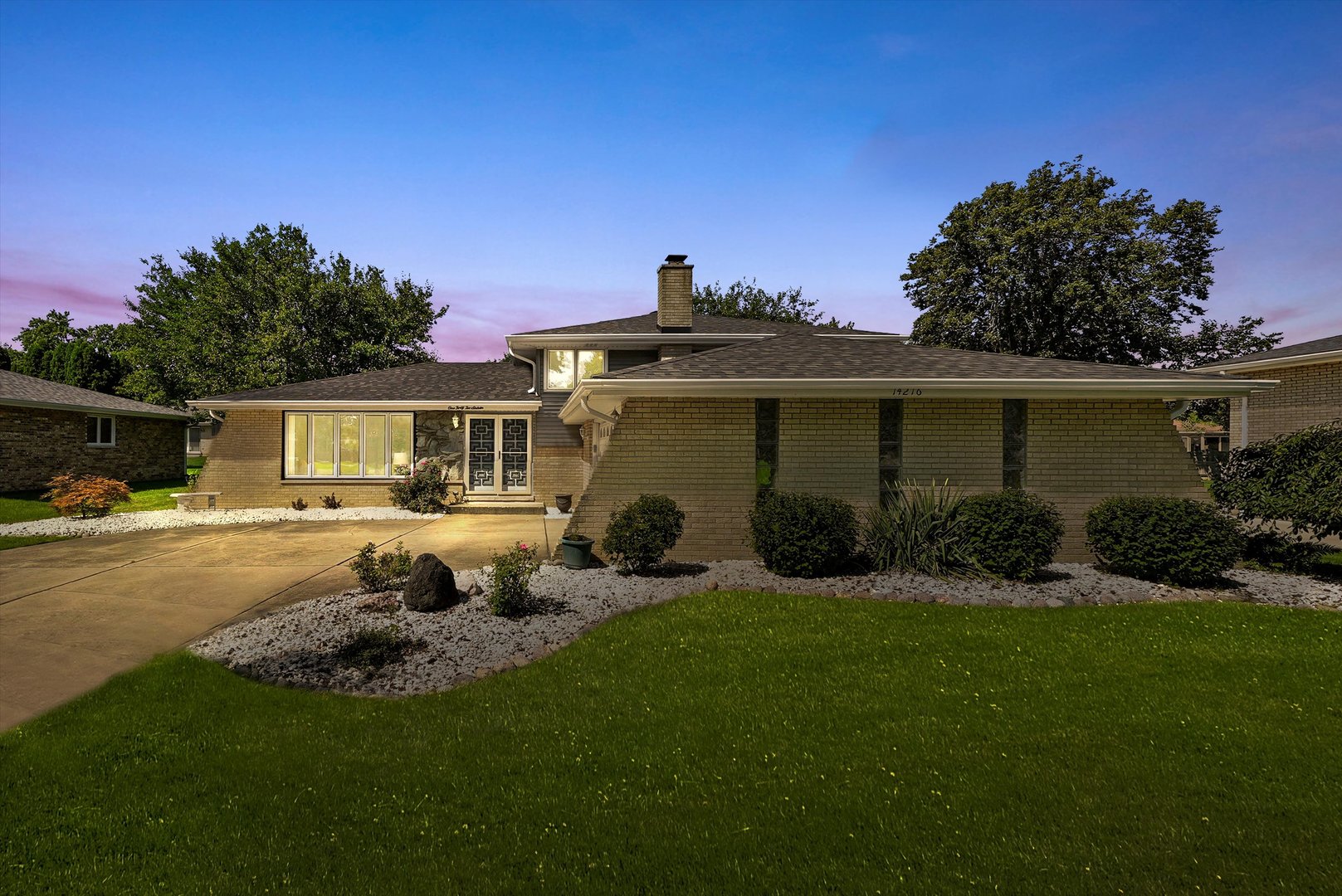 14216 Clearview Drive, Orland Park, IL 60462