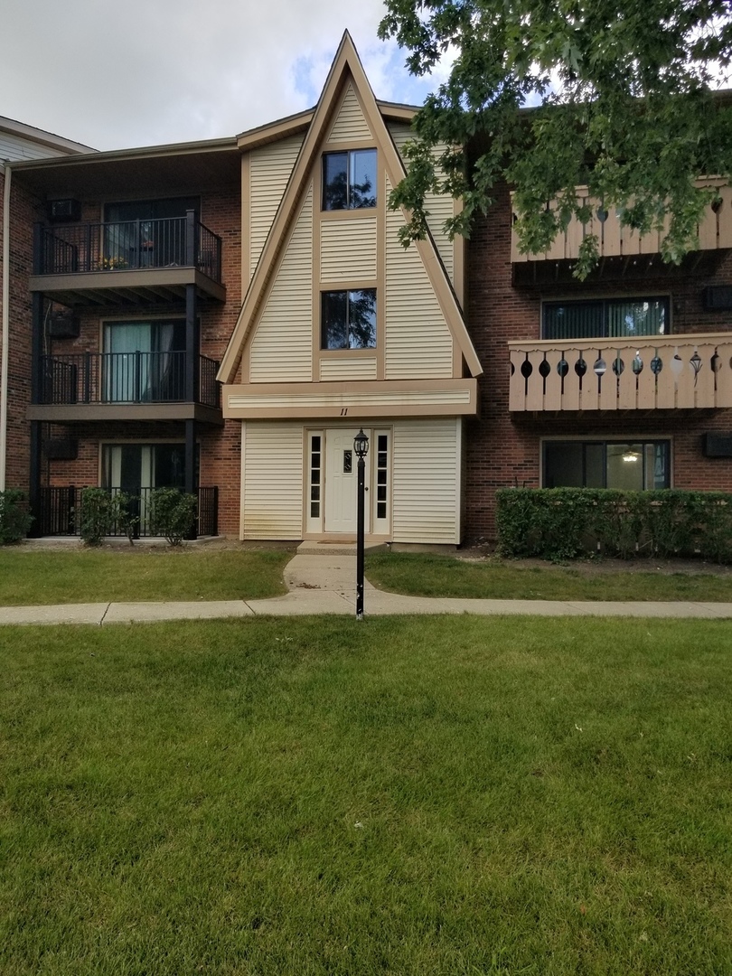 11 Parkside Court #6, Vernon Hills, IL 60061