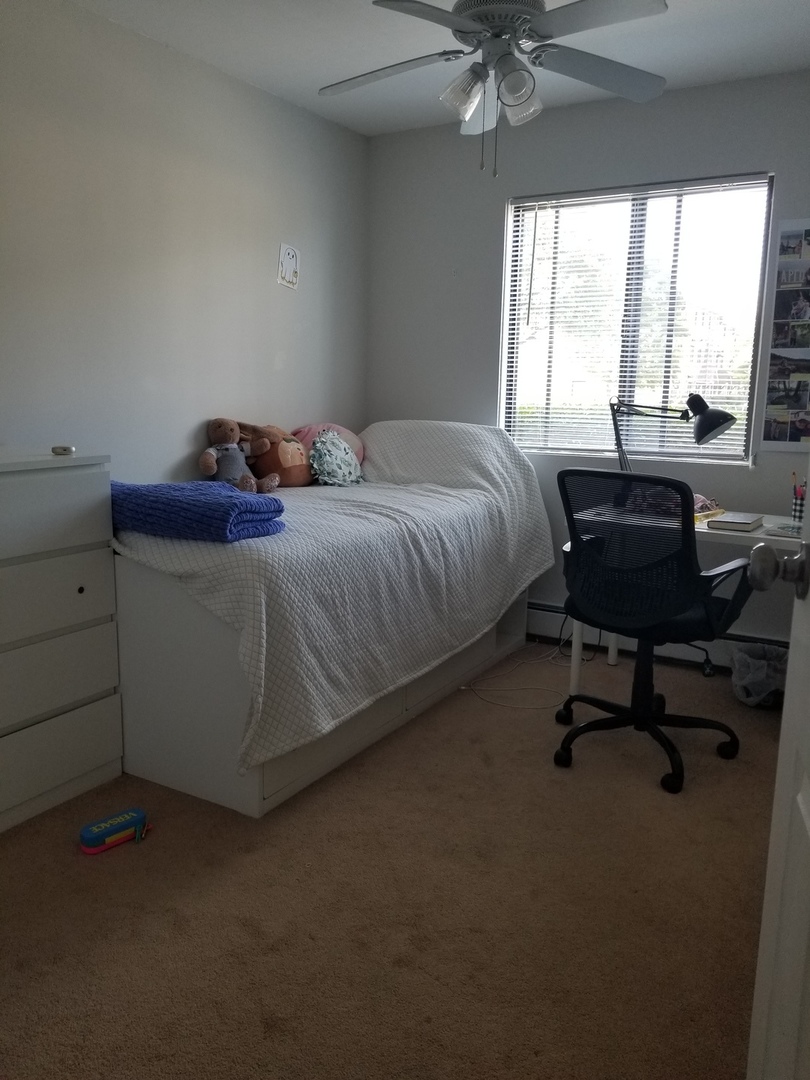 11 Parkside Court #6, Vernon Hills, IL 60061