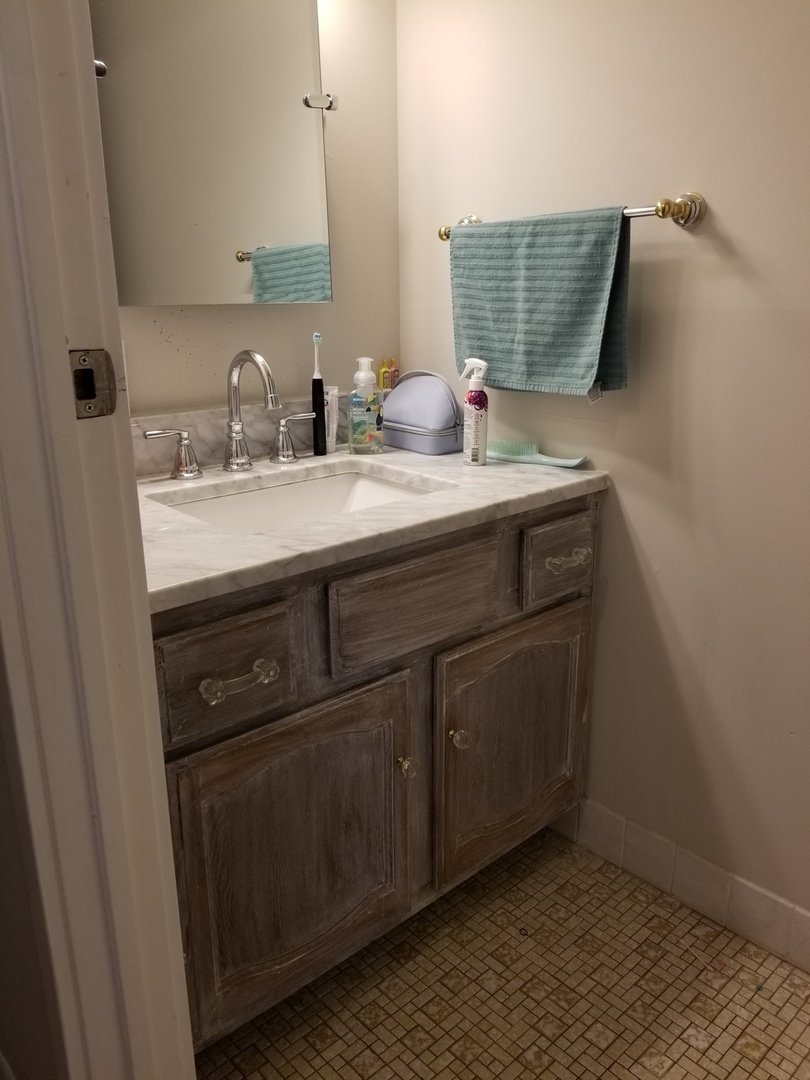 11 Parkside Court #6, Vernon Hills, IL 60061