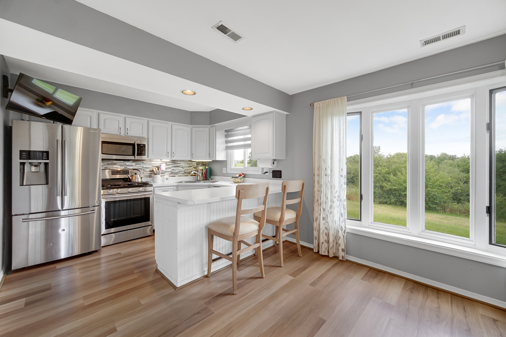 34036 WHITE OAK Lane, Gurnee, IL 60031