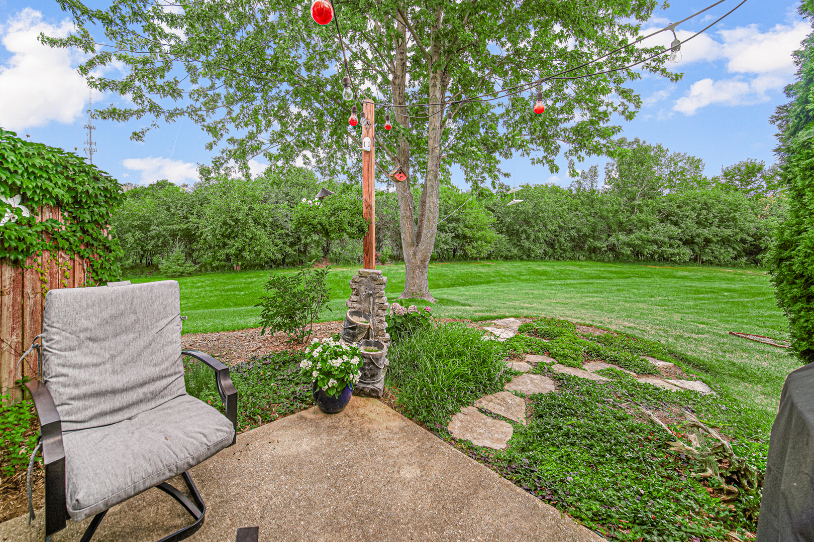 34036 WHITE OAK Lane, Gurnee, IL 60031