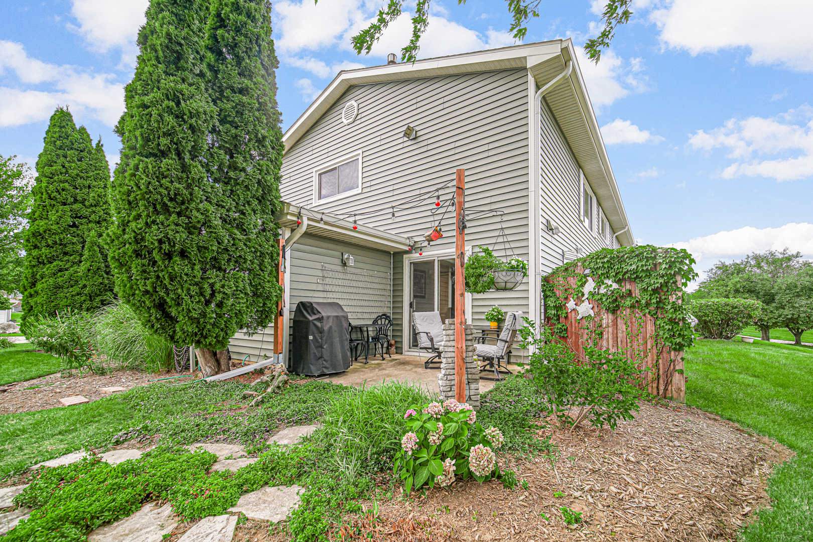 34036 WHITE OAK Lane, Gurnee, IL 60031