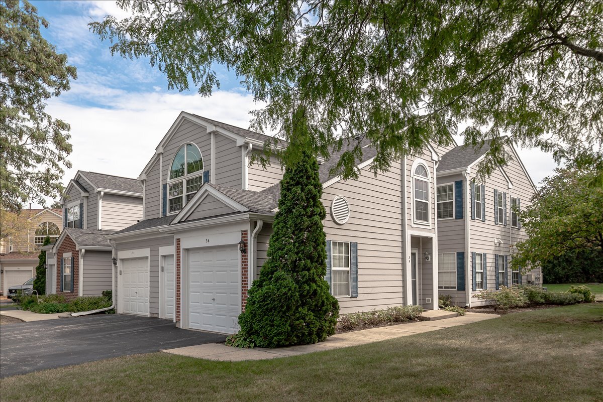 3 Taylor Court #B, Streamwood, IL 60107