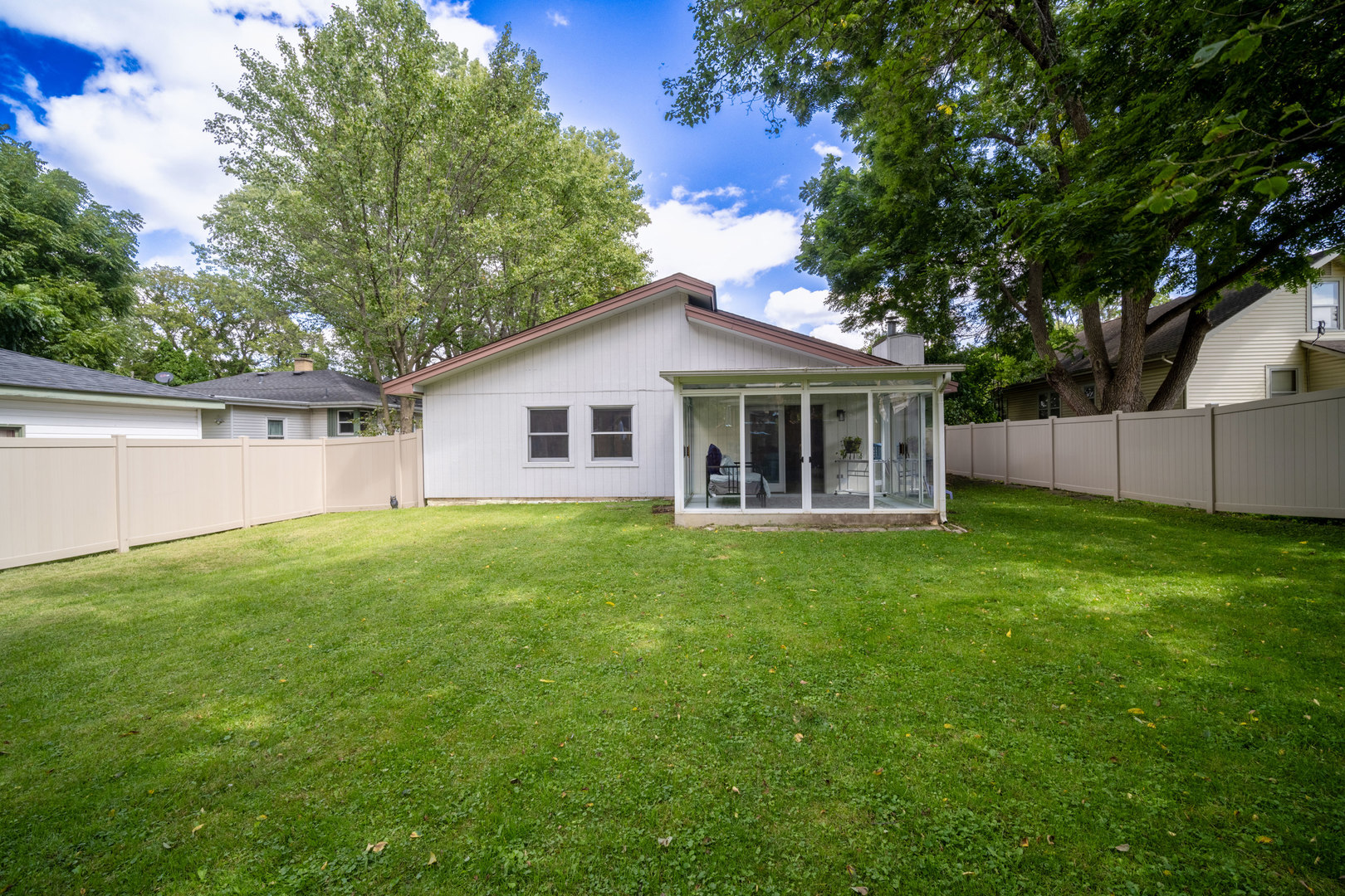 1109 Tappan Street, Woodstock, IL 60098