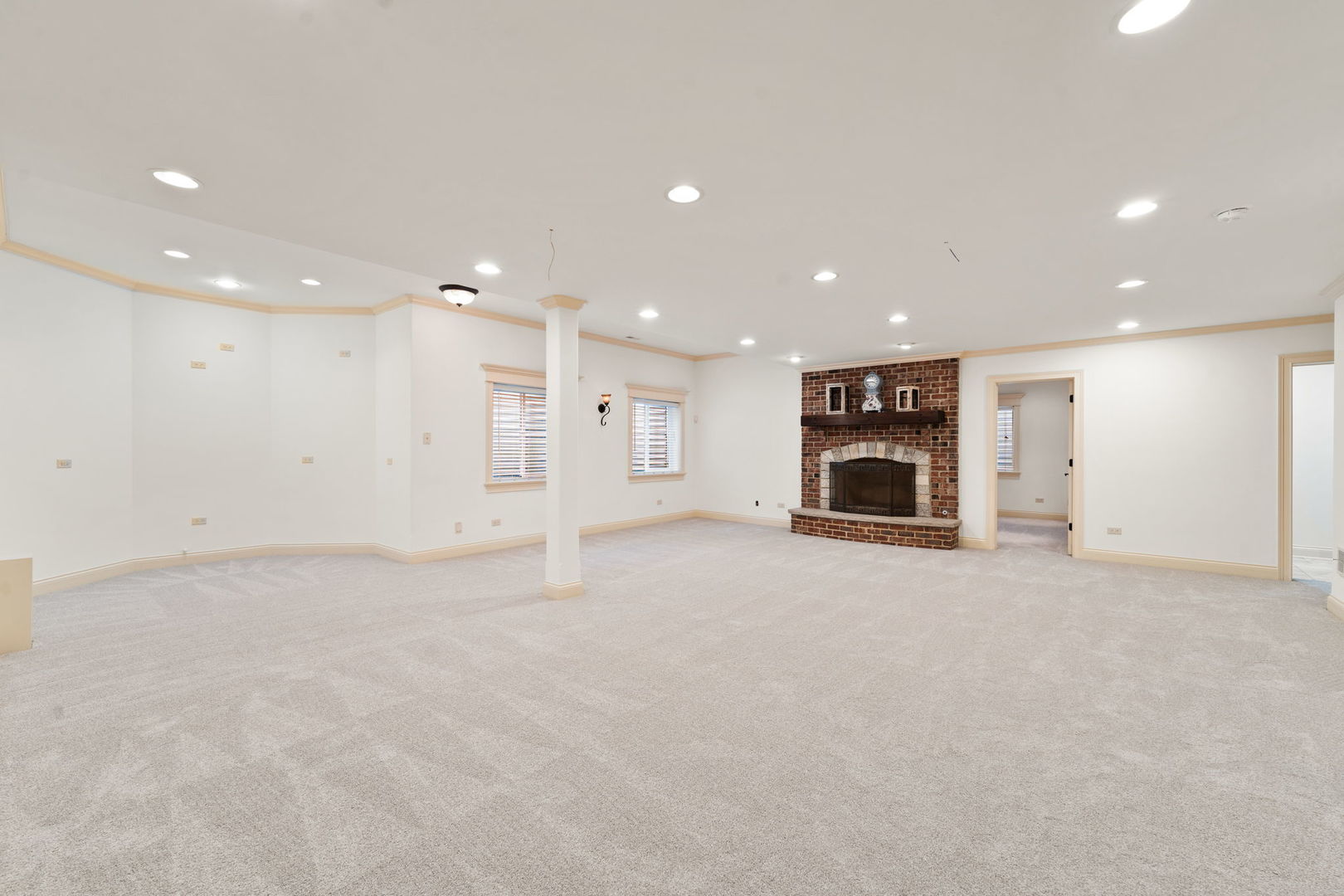 1727 STODDARD Avenue, Wheaton, IL 60187