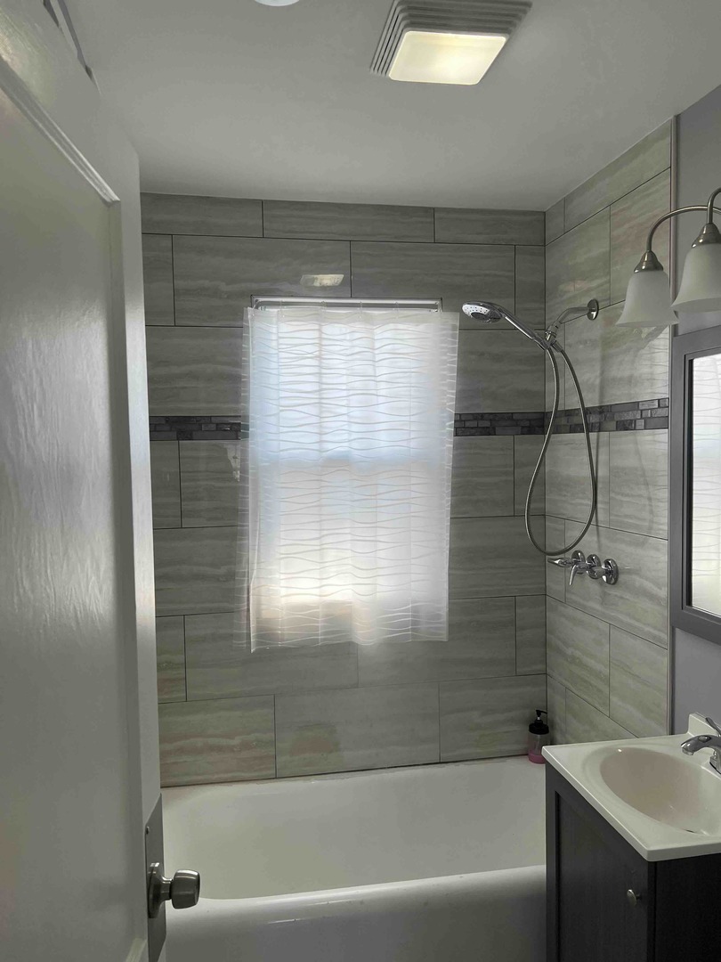 10434 S Wentworth Avenue #2, Chicago, IL 60628