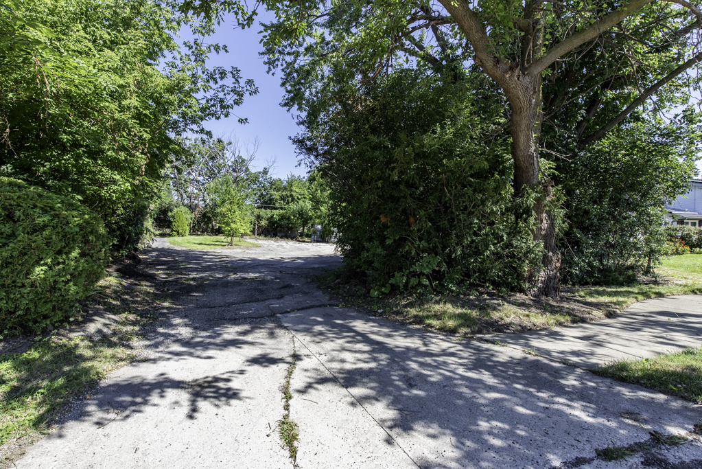 2812 20th Street, North Chicago, IL 60064
