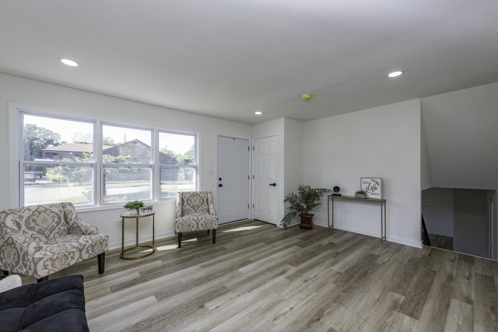 2812 20th Street, North Chicago, IL 60064