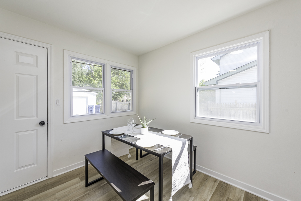 2812 20th Street, North Chicago, IL 60064