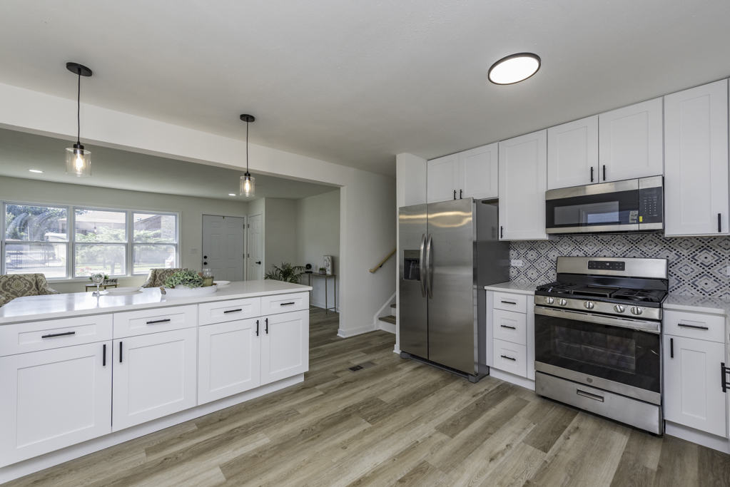 2812 20th Street, North Chicago, IL 60064