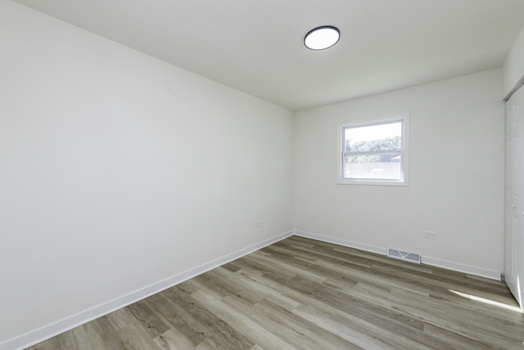 2812 20th Street, North Chicago, IL 60064