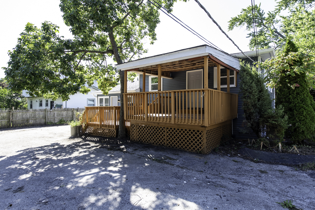 2812 20th Street, North Chicago, IL 60064