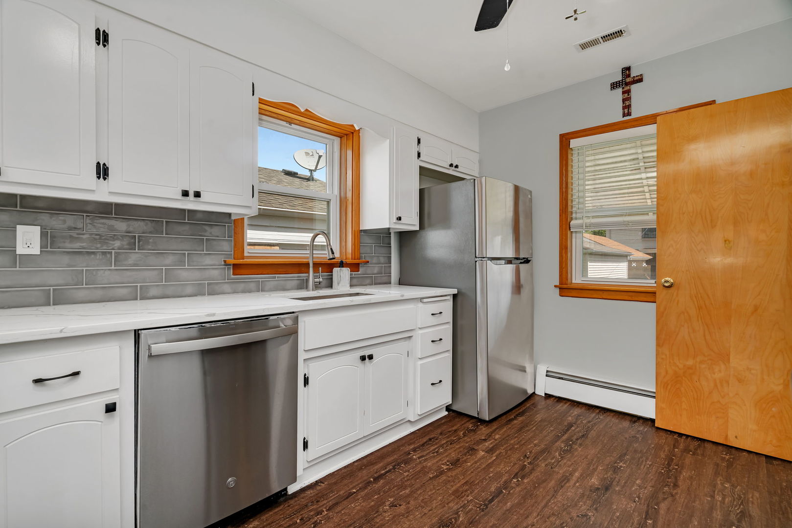 5725 S Monitor Avenue, Chicago, IL 60638