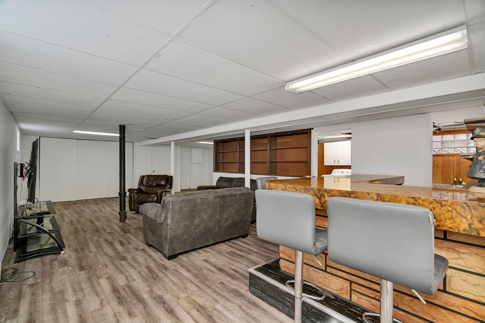 5725 S Monitor Avenue, Chicago, IL 60638