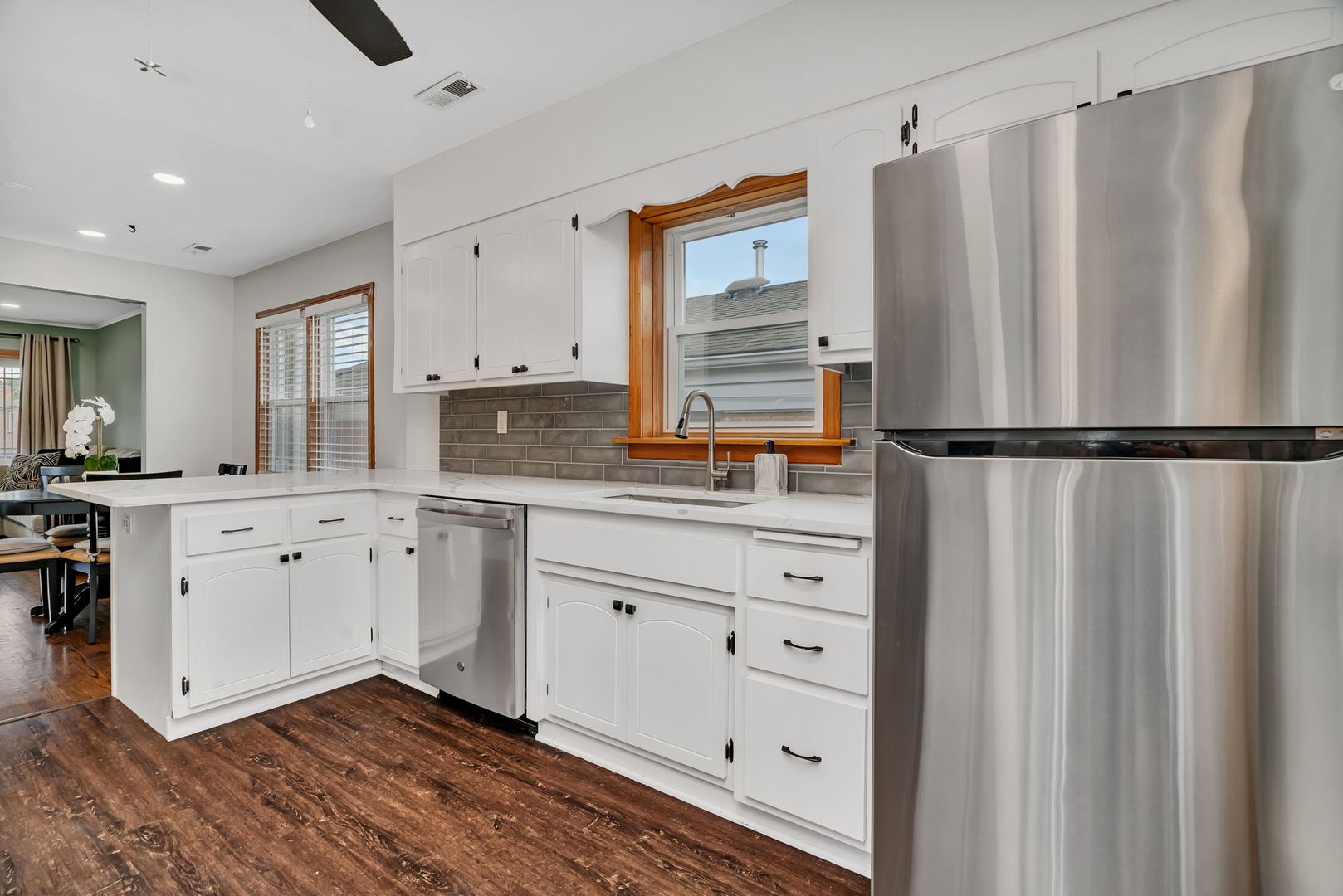 5725 S Monitor Avenue, Chicago, IL 60638