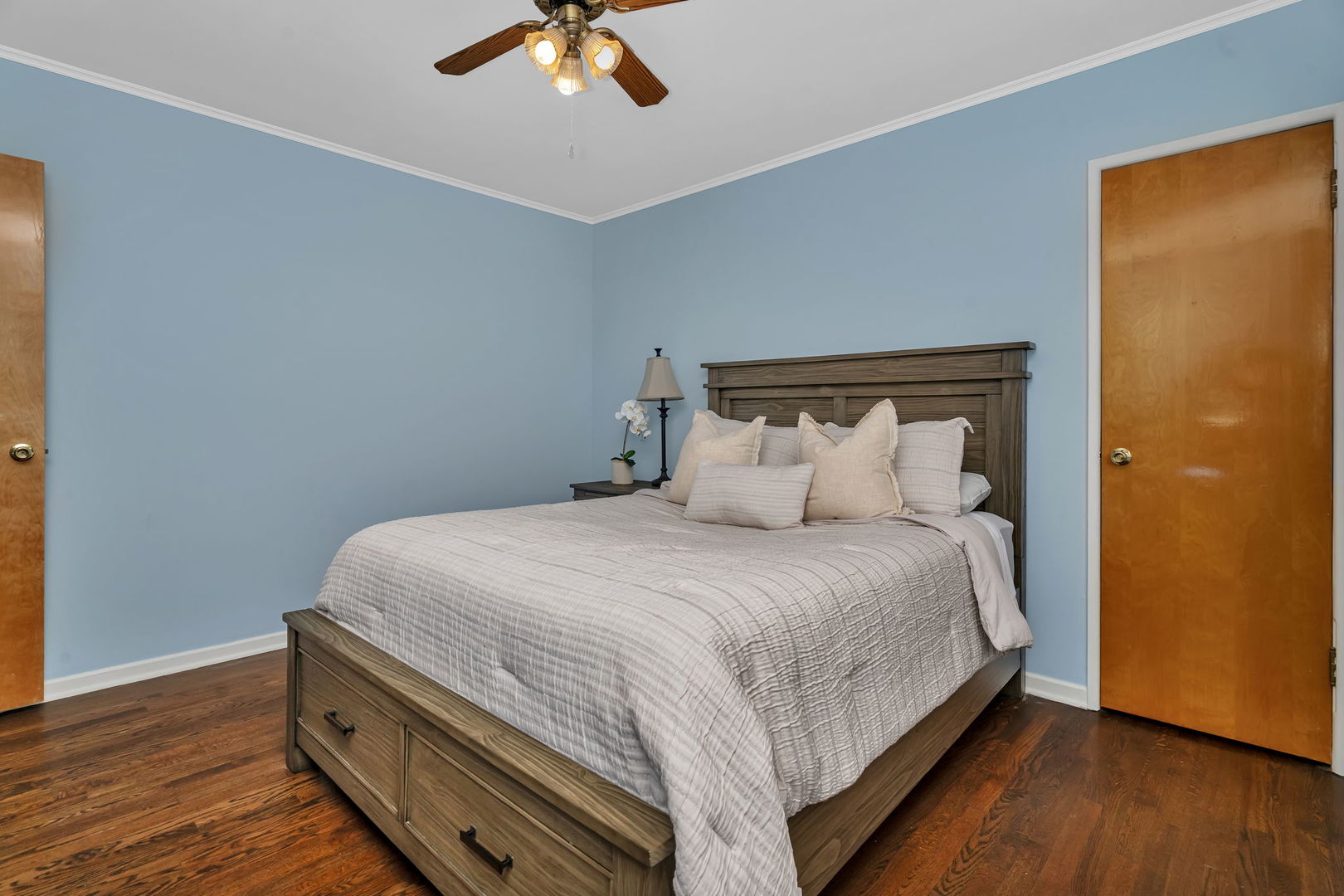 5725 S Monitor Avenue, Chicago, IL 60638