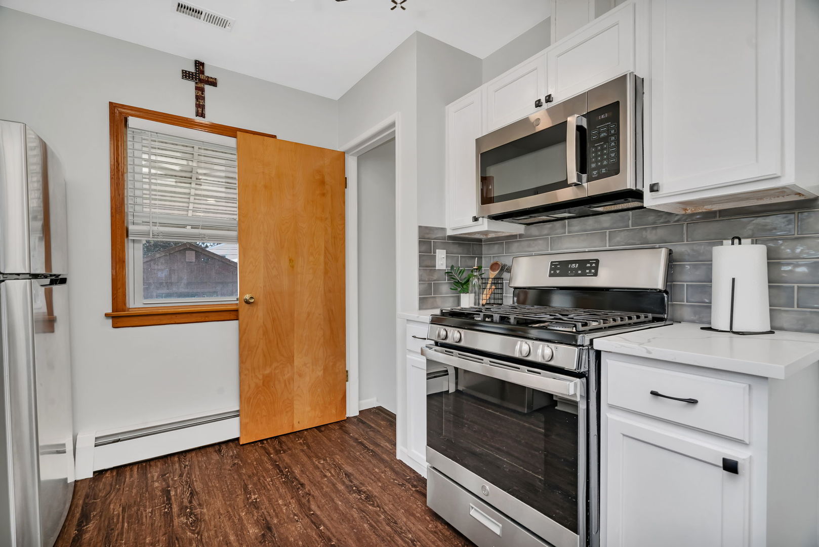 5725 S Monitor Avenue, Chicago, IL 60638