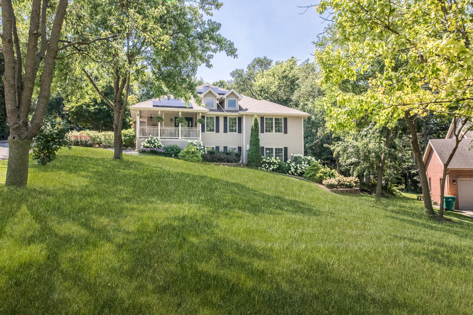 8 Division Court, Lemont, IL 60439