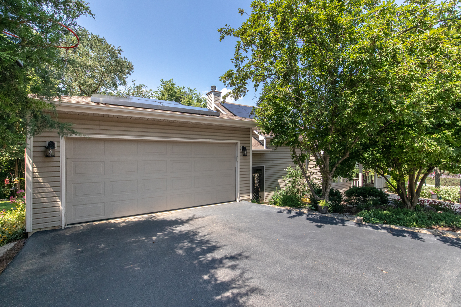 8 Division Court, Lemont, IL 60439