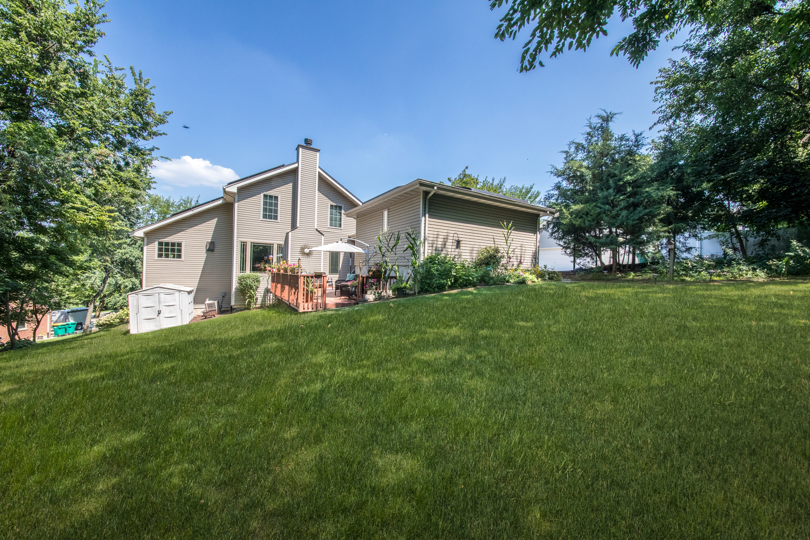 8 Division Court, Lemont, IL 60439