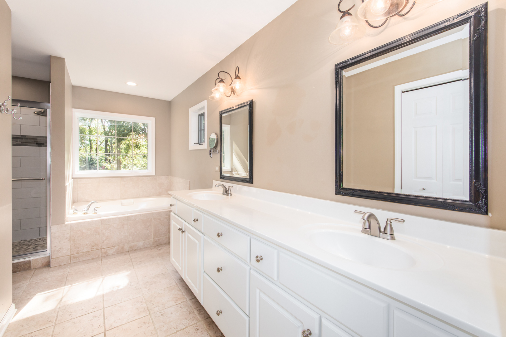 8 Division Court, Lemont, IL 60439