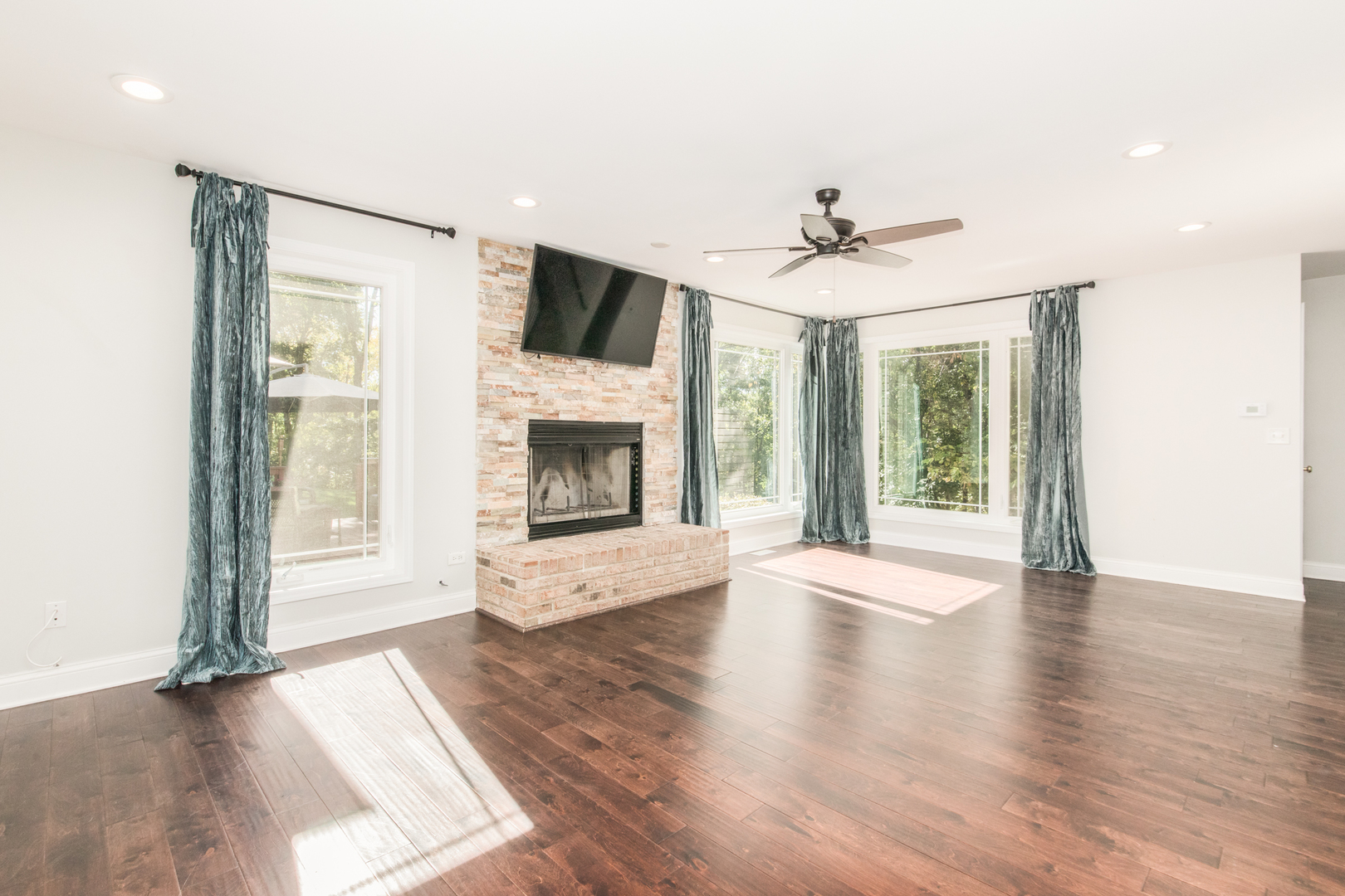 8 Division Court, Lemont, IL 60439