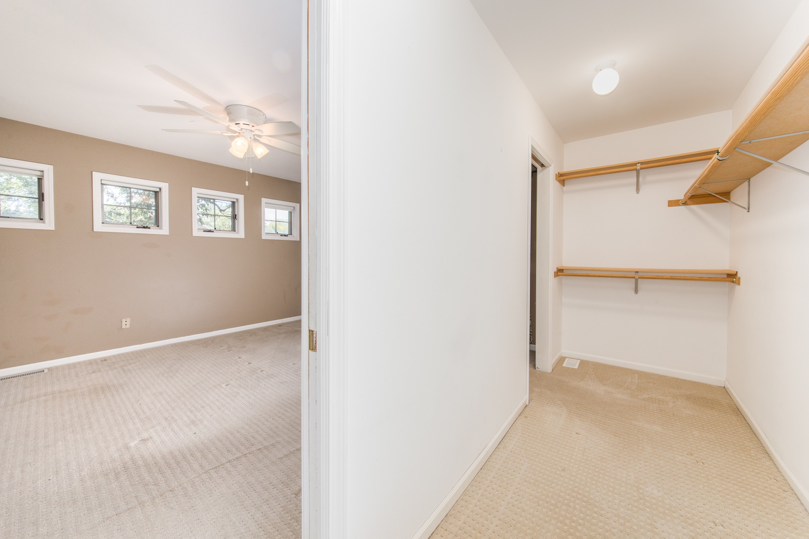 8 Division Court, Lemont, IL 60439