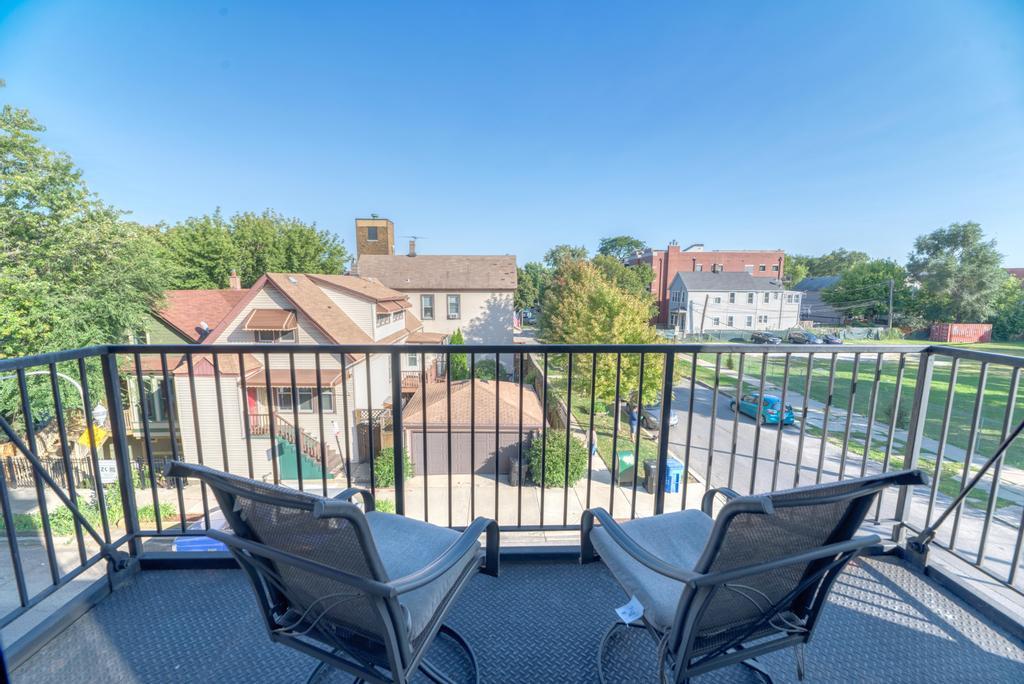 2161 N California Avenue #201, Chicago, IL 60647