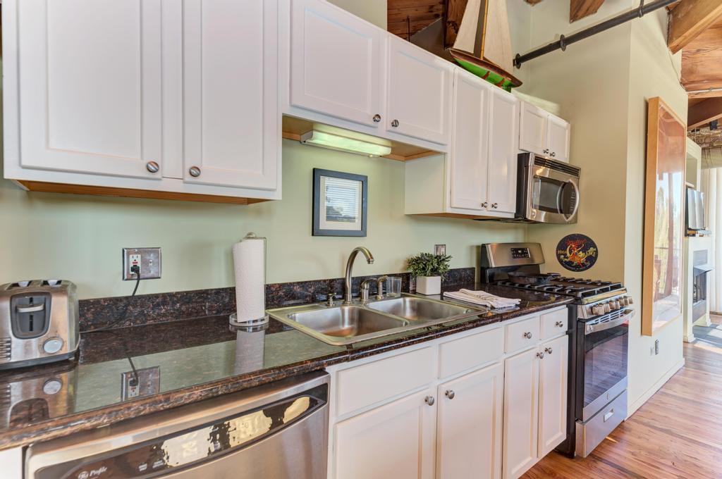 2161 N California Avenue #201, Chicago, IL 60647