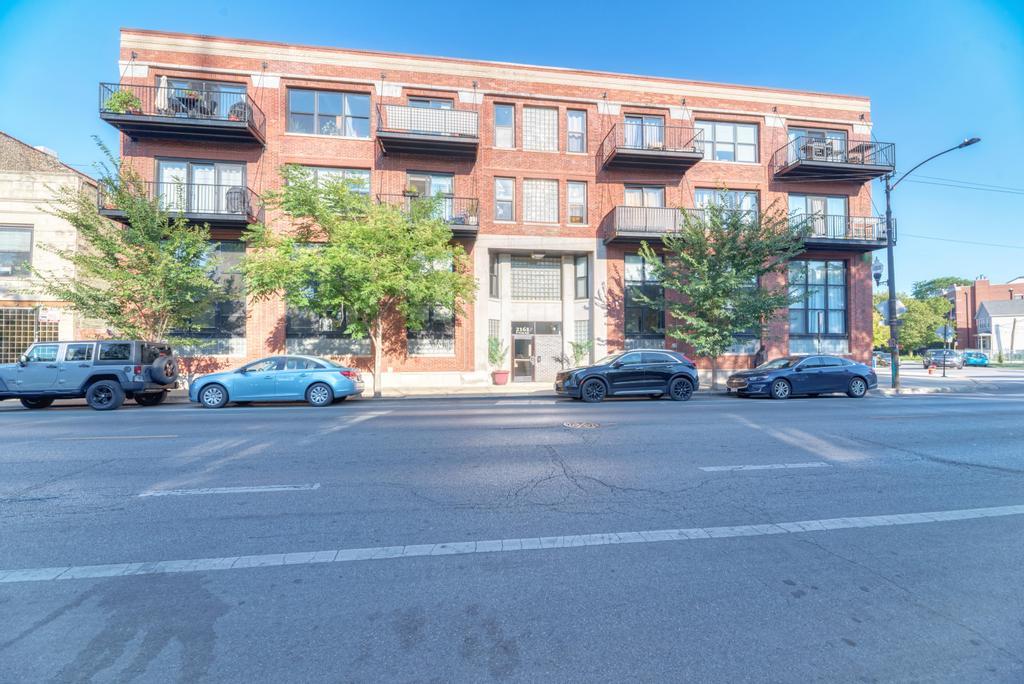 2161 N California Avenue #201, Chicago, IL 60647