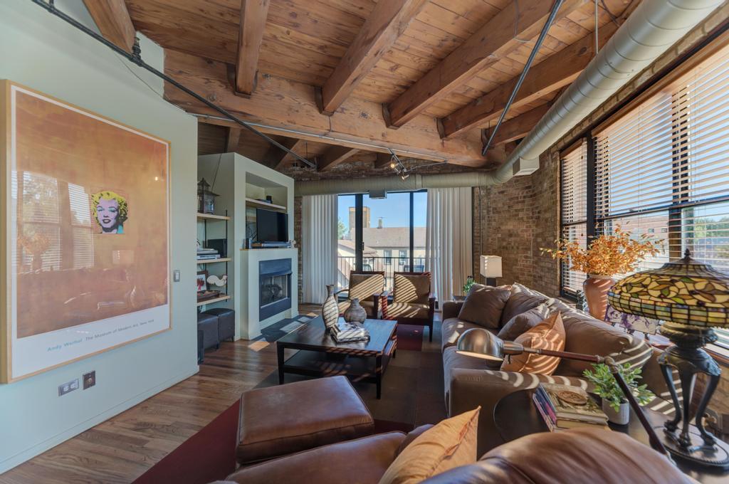 2161 N California Avenue #201, Chicago, IL 60647